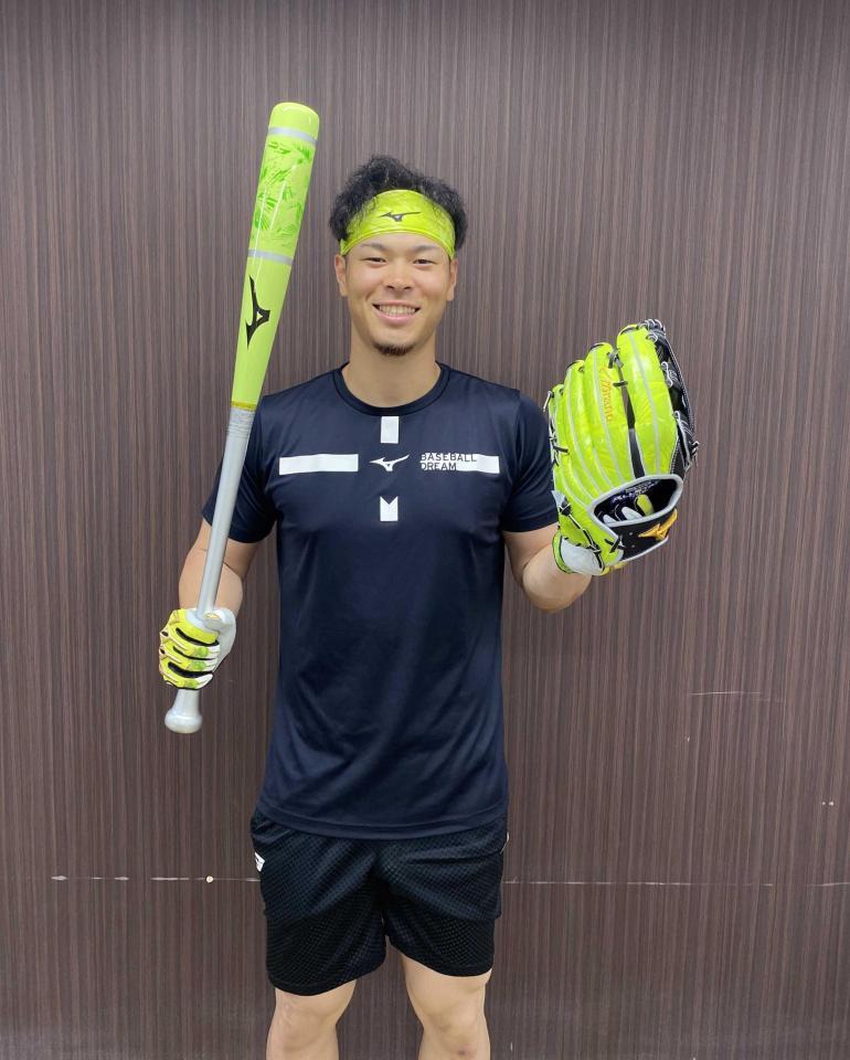 阪神 佐藤輝明選手 ミズノ 木製バット （佐藤輝明モデル