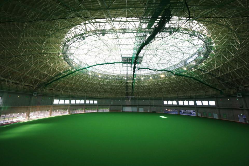 　具志川ドーム（うるま市提供）
