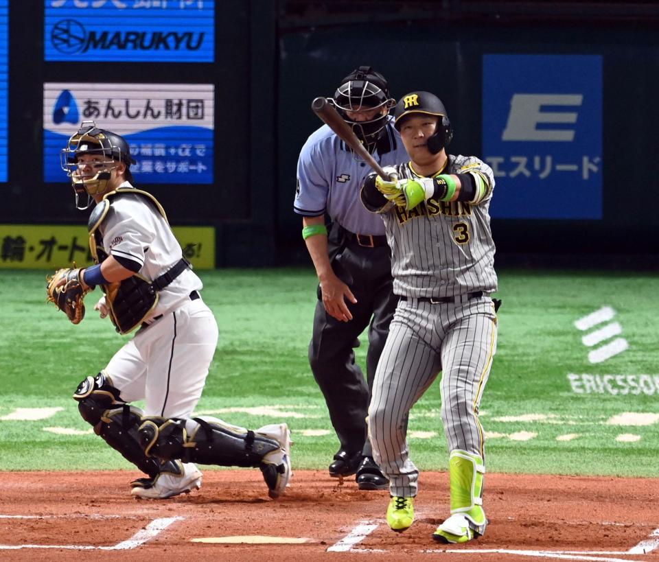 　６回、阪神・大山は空振り三振に倒れる（撮影・山口登）