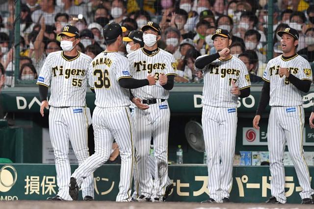 阪神5連勝 才木が1186日ぶり聖地星 打線は四回に打者一巡の猛攻