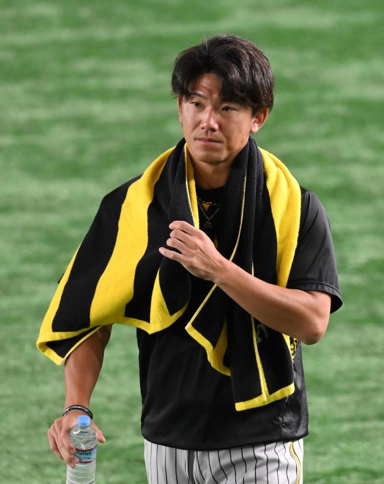　試合前に調整を行った伊藤将（撮影・堀内翔）