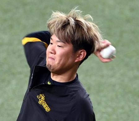 　キャッチボールする西勇（撮影・山口登）