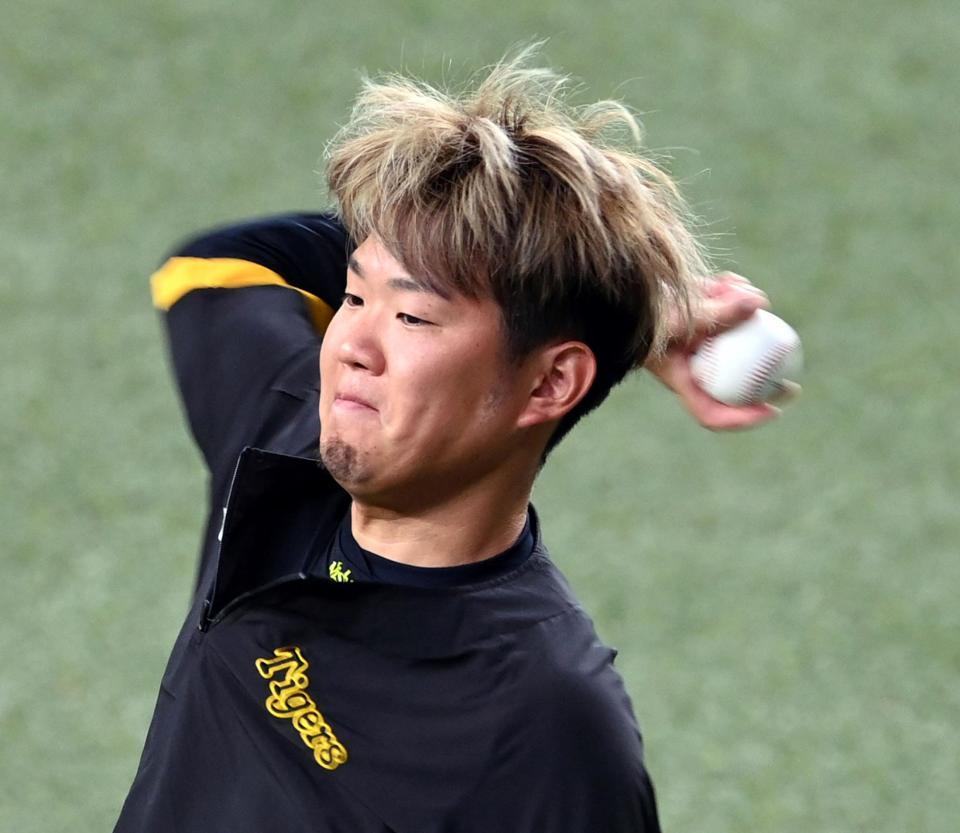 　キャッチボールする西勇（撮影・山口登）