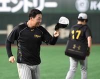 　１軍に合流した大山（撮影・飯室逸平）