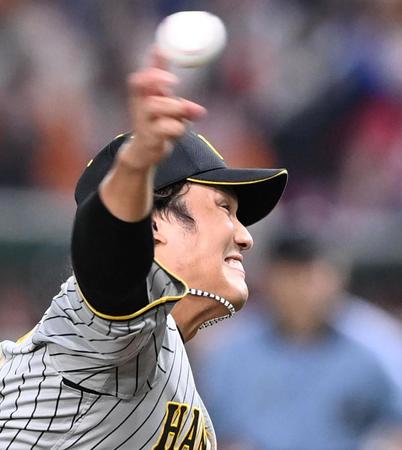 力投する藤浪（撮影・飯室逸平）