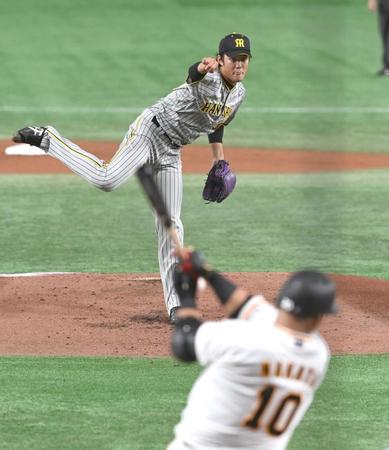 ２回、中田（１０）を一ゴロに斬る藤浪（撮影・飯室逸平）