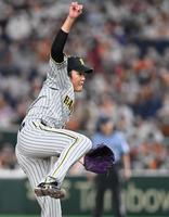 力投する先発の藤浪（撮影・飯室逸平）