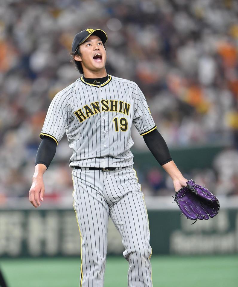 　５回、吉川尚への一球がボールと判定され、声を上げる藤浪（撮影・西岡正）