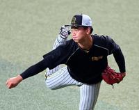 　キャッチボールする森木（撮影・山口登）