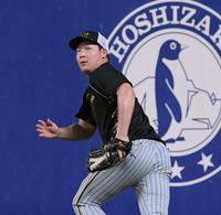 　右翼でノックを受ける大山（撮影・田中太一）