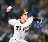 　雨の中力投する青柳（撮影・山口登）