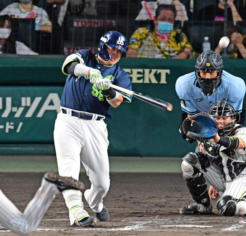 　７月３１日の阪神戦で、延長十一回に石井から２ランを放った村上