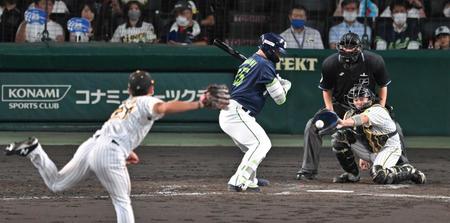 　５回、村上を見逃し三振に斬る伊藤将