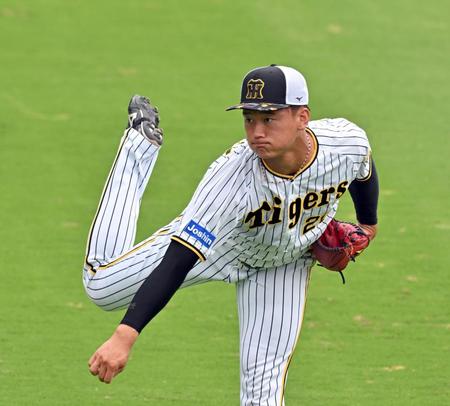 　キャッチボールする森木（撮影・山口登）