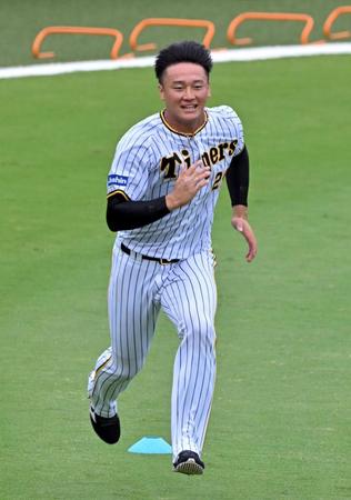 　登板に向け調整する森木（撮影・山口登）
