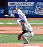 　３回、楠本に右翼線２点二塁打を浴びた森木（撮影・佐々木彰尚）