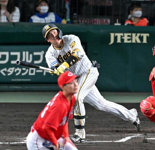 阪神・梅野が同点ソロ 糸井引退試合で値千金の一撃/阪神タイガース