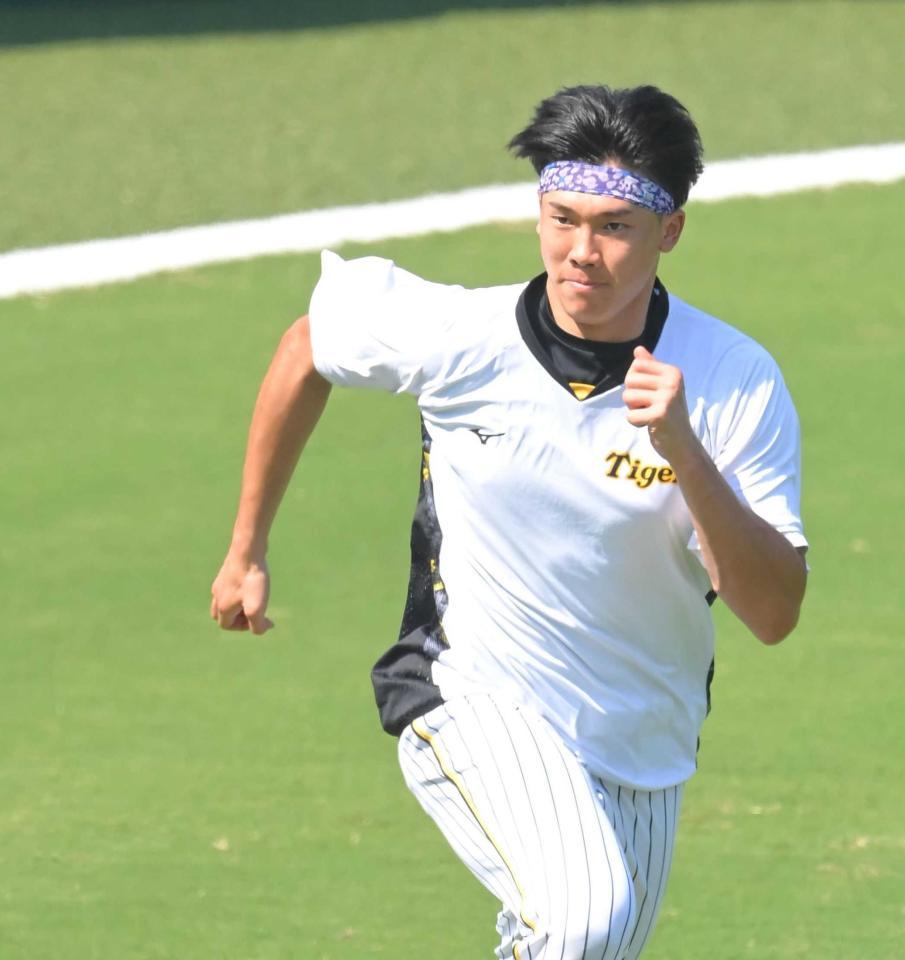 　ダッシュを繰り返す湯浅