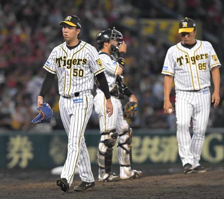 　４回途中で屈辱的な降板。翌日、矢野監督に諭されました＝１９年７月６日