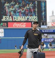 　練習を終え、引き揚げる青柳（撮影・田中太一）