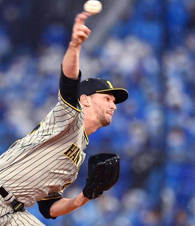 　８回、好投するケラー（撮影・飯室逸平）