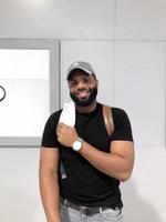 　帰国の途についた阪神・ロドリゲス（球団提供）