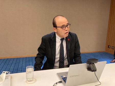 　スカウト会議に臨む岡田監督（球団提供）