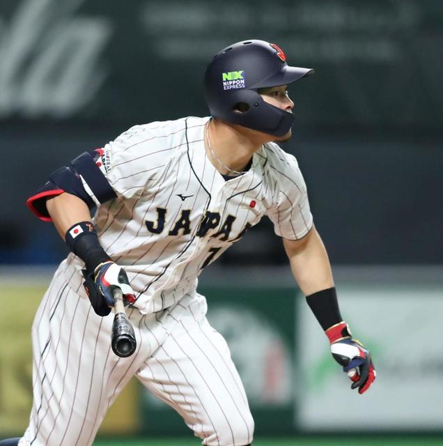 侍ジャパン 佐藤輝が右中間フェンス直撃の適時二塁打！/阪神タイガース