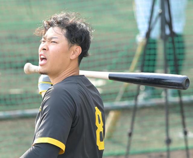 阪神・佐藤輝　メジャー挑戦の吉田正に「大活躍して」　独立Ｌ入りの弟にもエール