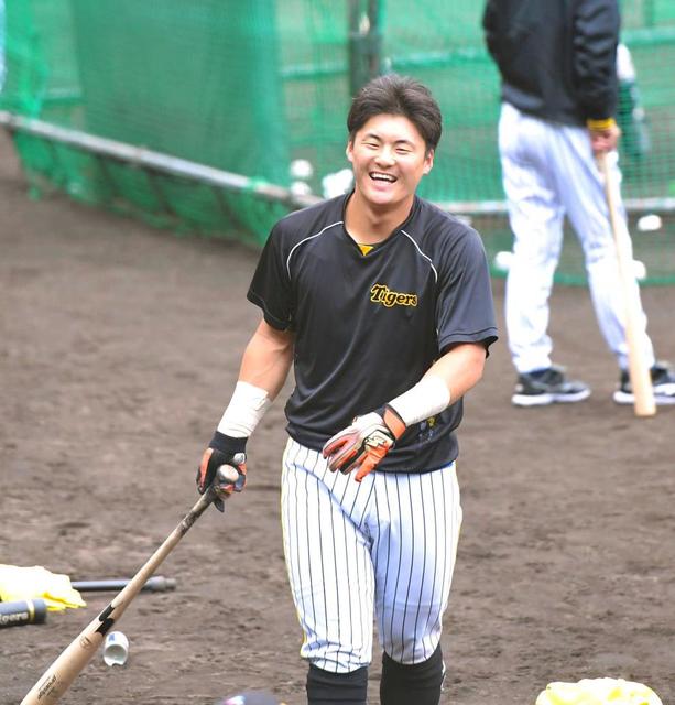 阪神・前川　高卒２年目食らいつく　ロッテ・松川に刺激「若くてもできる」