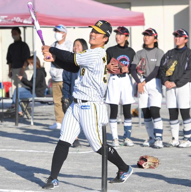 阪神・前川　ドラ１・森下を動画チェック　右翼争奪戦残り１枠「負けられない」