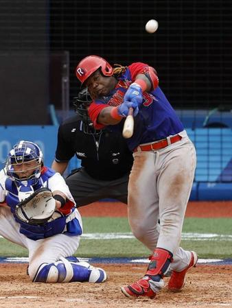 　２１年東京五輪の韓国戦で２ランを放つミエセス