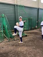 　自主トレを行った茨木（球団提供）