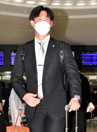 　沖縄入りした及川