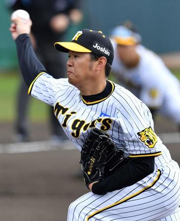 　投球する西勇（撮影・中田匡峻）