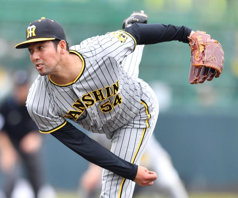 　シート打撃で登板した加治屋（撮影・中田匡峻）