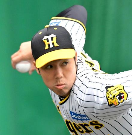 　中日との練習試合で実戦初登板する青柳（撮影・西岡正）