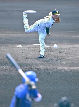 　先発し力投する村上（撮影・西岡正）