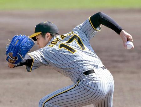 　新番号「１７」を背負い力投する青柳（撮影・高部洋祐）