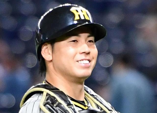 阪神　梅野が右肘の違和感から実戦復帰　五回からマスクかぶる