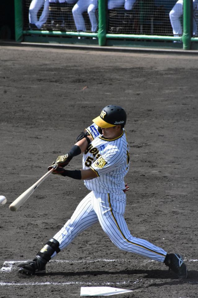 　２回、右前打を放った前川