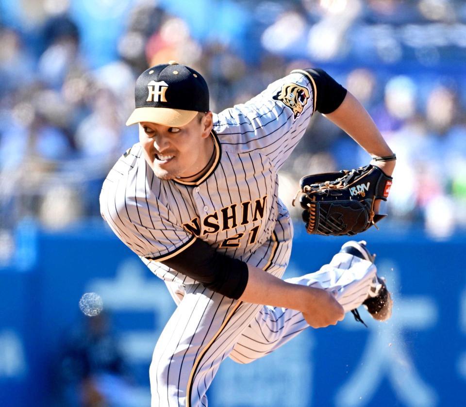 　力投する秋山（撮影・金田祐二）