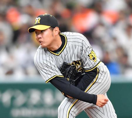 　力投する先発の西勇（撮影・中田匡峻）