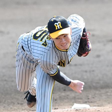 　１回無死点の好投を見せた湯浅（撮影・飯室逸平）