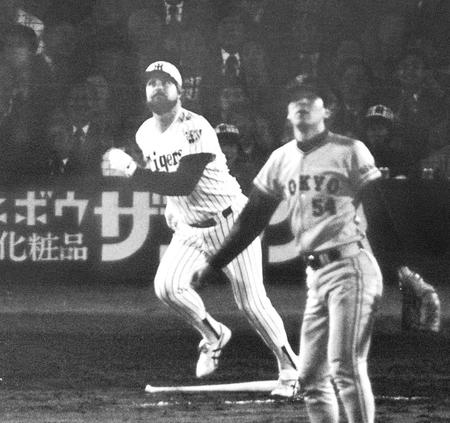 　槙原から本塁打を放つバース＝１９８５年撮影