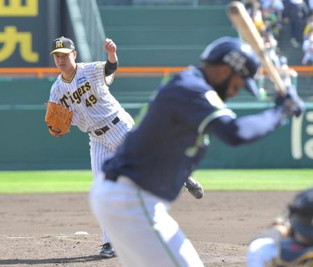 　ヤクルト打線相手に力投する大竹（撮影・北村雅宏）