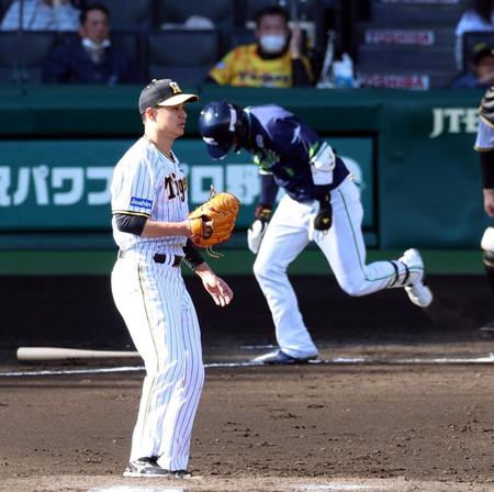 　６回、山田を打ち取る大竹（撮影・山口登）