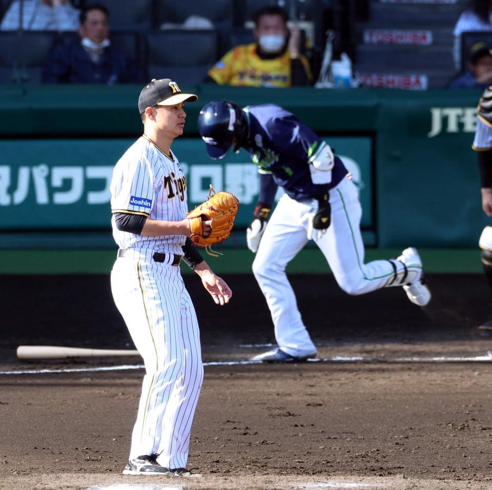 　６回、山田を打ち取る大竹（撮影・山口登）