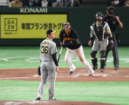 　８回、中田翔に２ランを浴びた浜地（撮影・堀内翔）