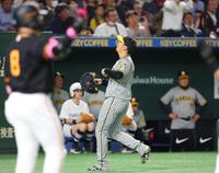 　７回、オコエに２点適時打を打たれた西勇（撮影・吉澤敬太）